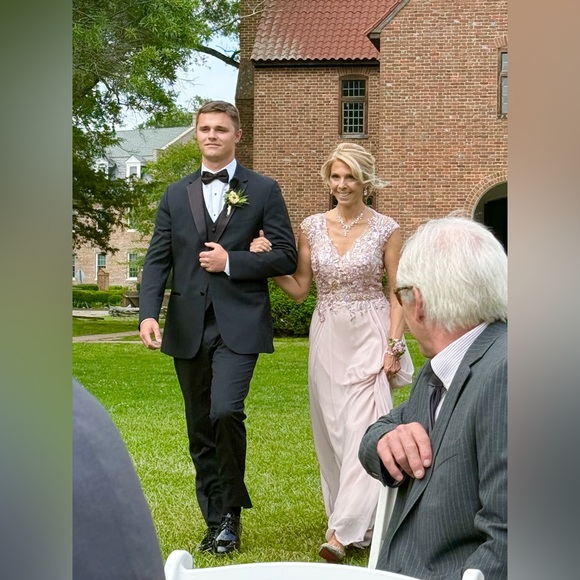 Mac Duggal Pink Embellished Cap Sleeve Bodice Flowy Gown - Picture 5 of 12